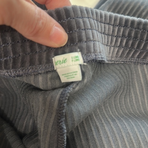Aerie gray ribbed flare pants size small long. NWT. - Picture 10 of 13